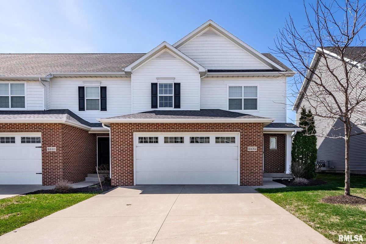 4434 SLATE CREEK Drive, Bettendorf, IA 52722