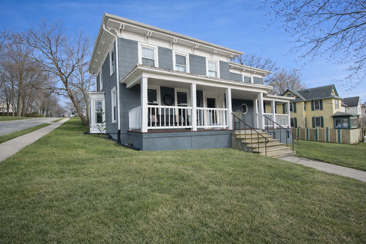402 Ottawa Avenue — Dixon, IL 61021