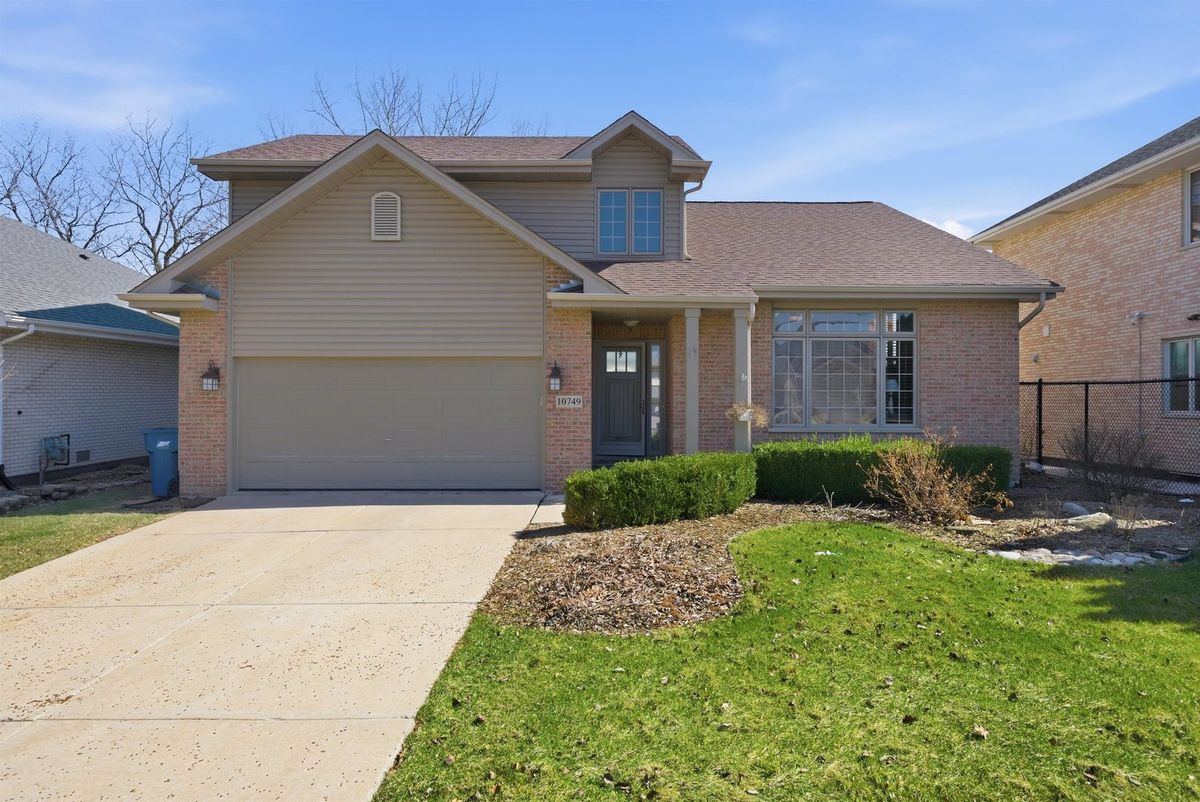 10749 COOK Avenue, Oak Lawn, IL 60453