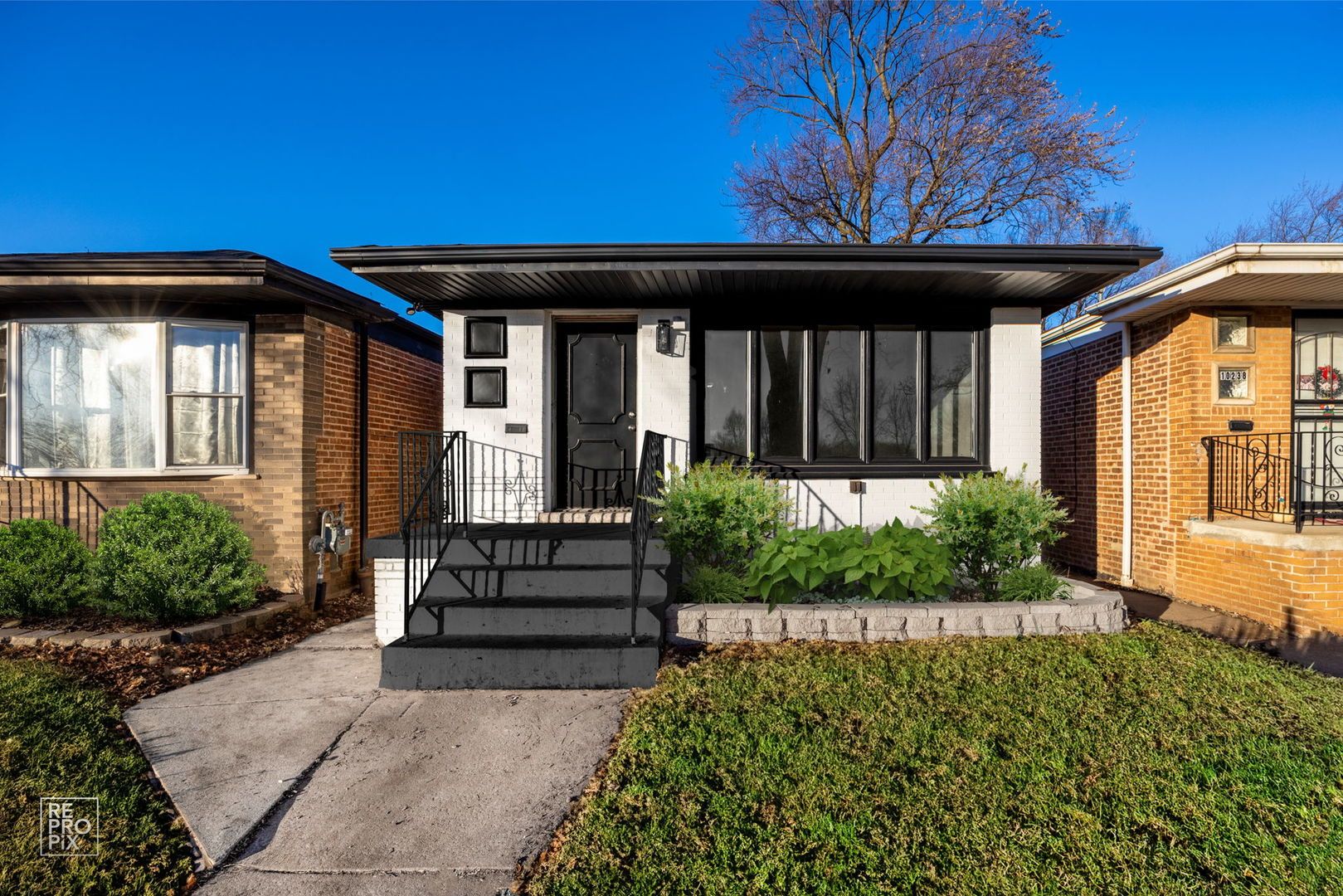10240 S Torrence Avenue — Chicago, IL 60617