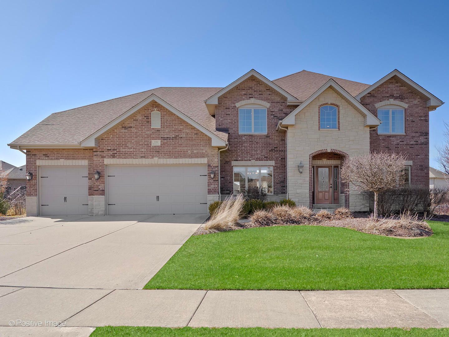 21580 Skyway Drive — Mokena, IL 60448