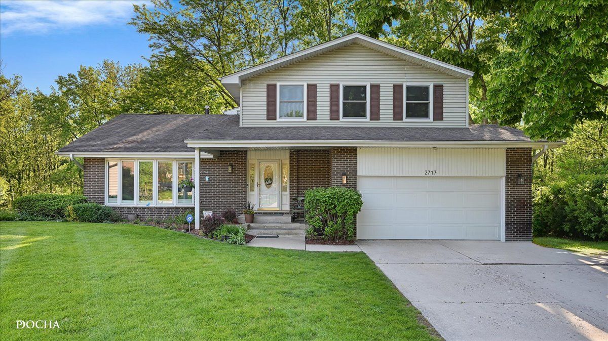 2717 Bordeaux Place — Lisle, IL 60532