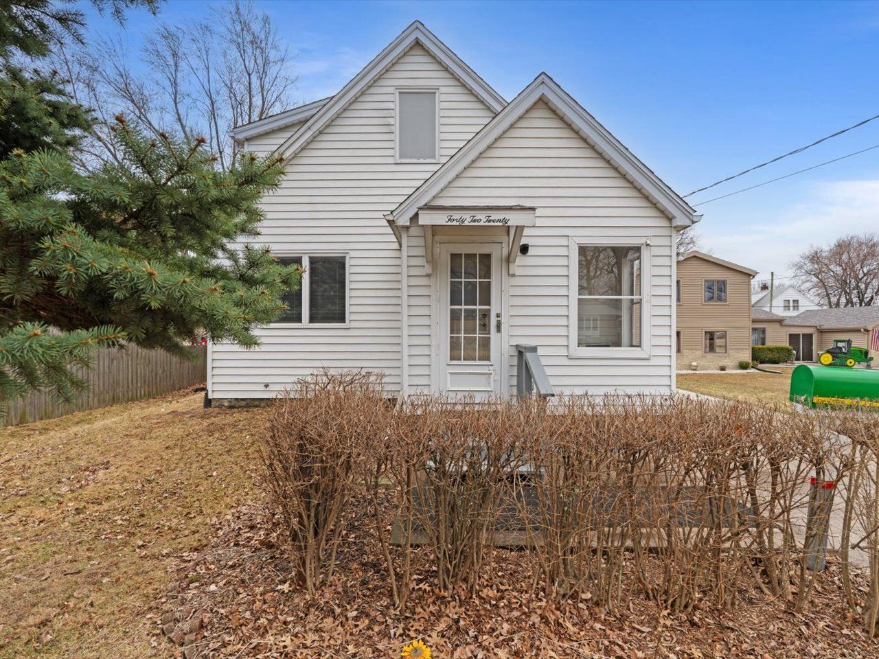 4220 18th Avenue — Moline, IL 61265