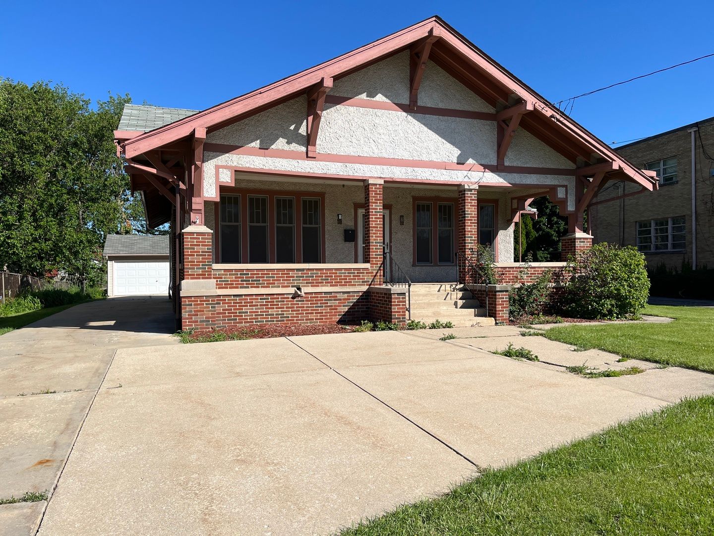 315 S Lake Street — Aurora, IL 60506
