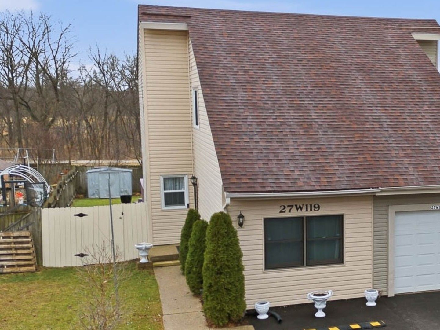 27W119 Cooley Avenue — Winfield, IL 60190
