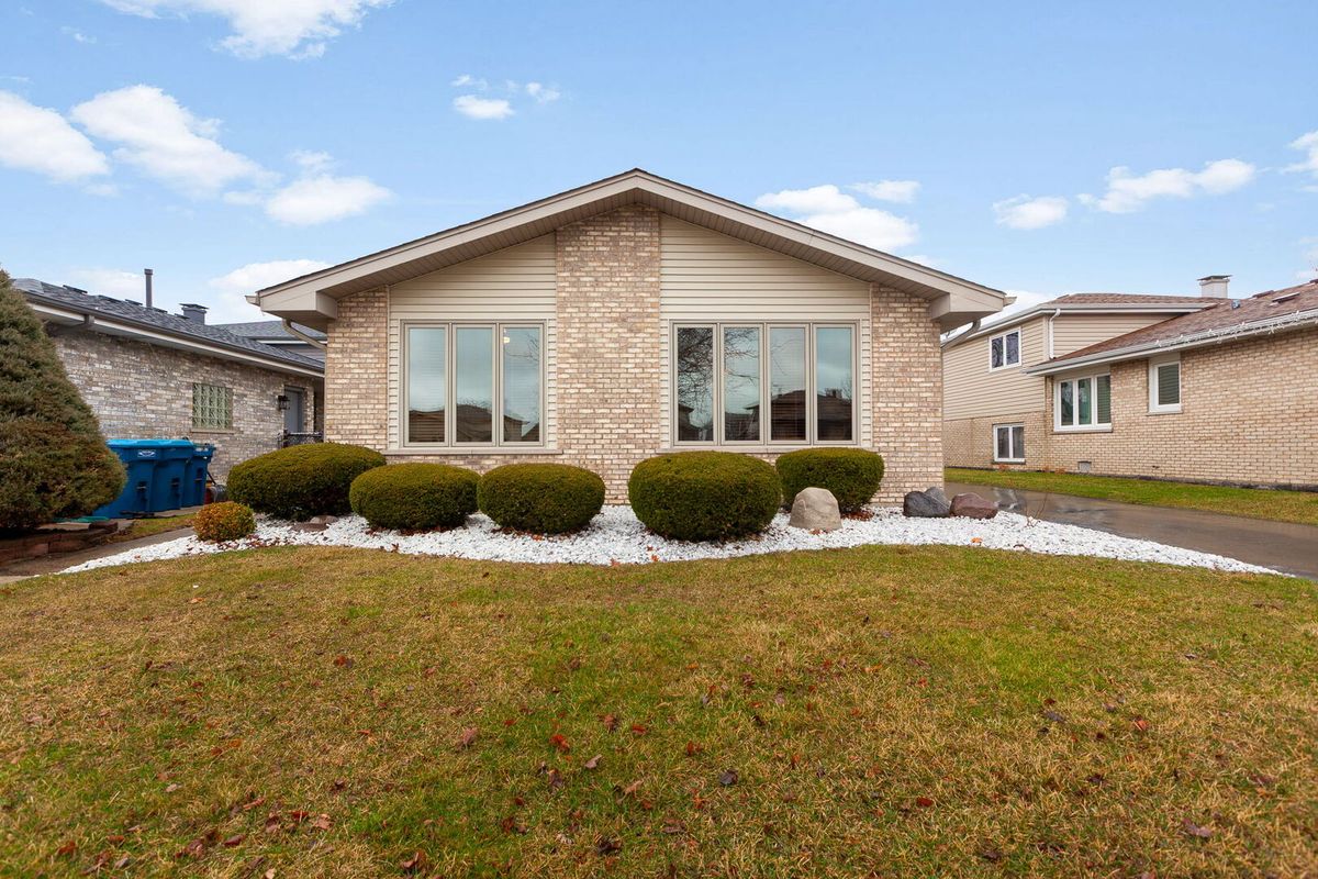 5220 121st Street, Alsip, IL 60803