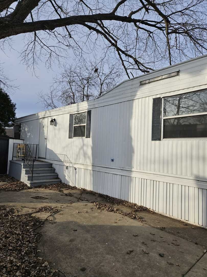 8800 S HARLEM Avenue #1308 — Bridgeview, IL 60455
