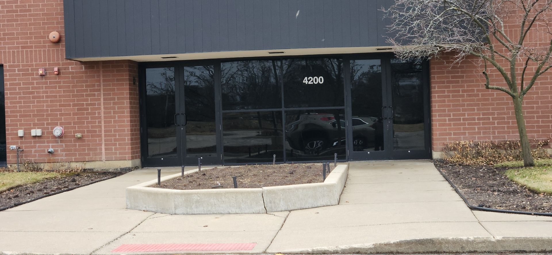 4200 Cantera Drive #117 — Warrenville, IL 60555
