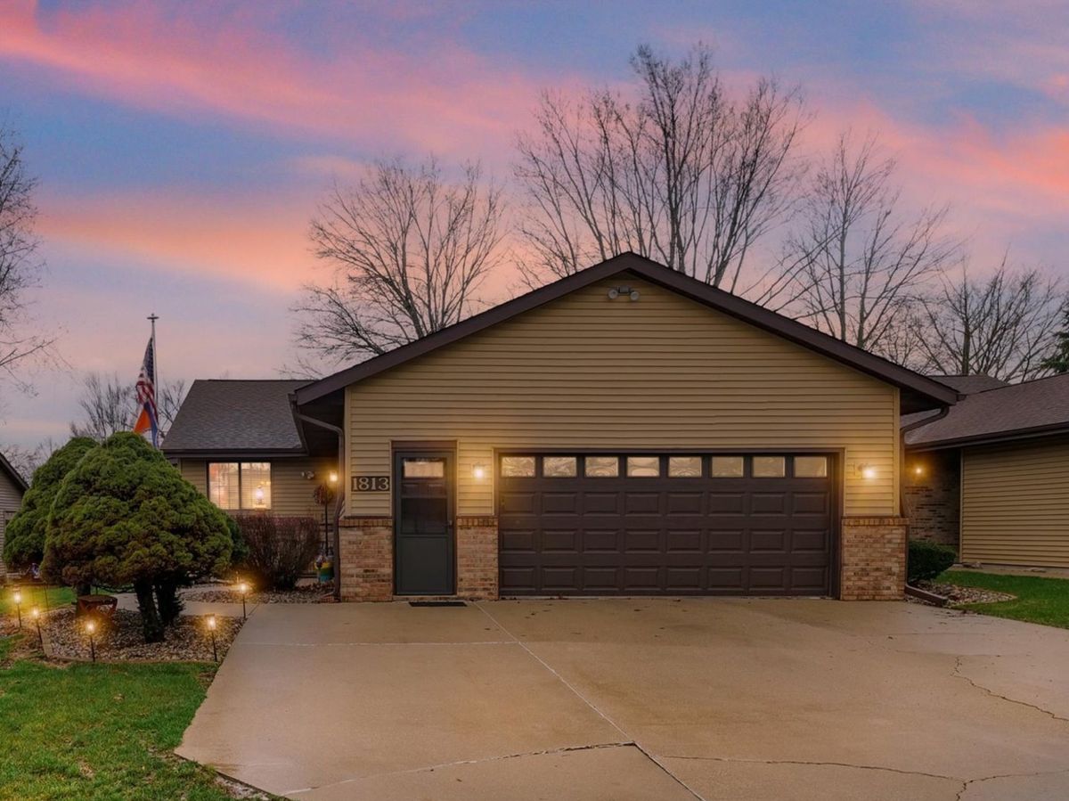 1813 Willow View Road, Urbana, IL 61802