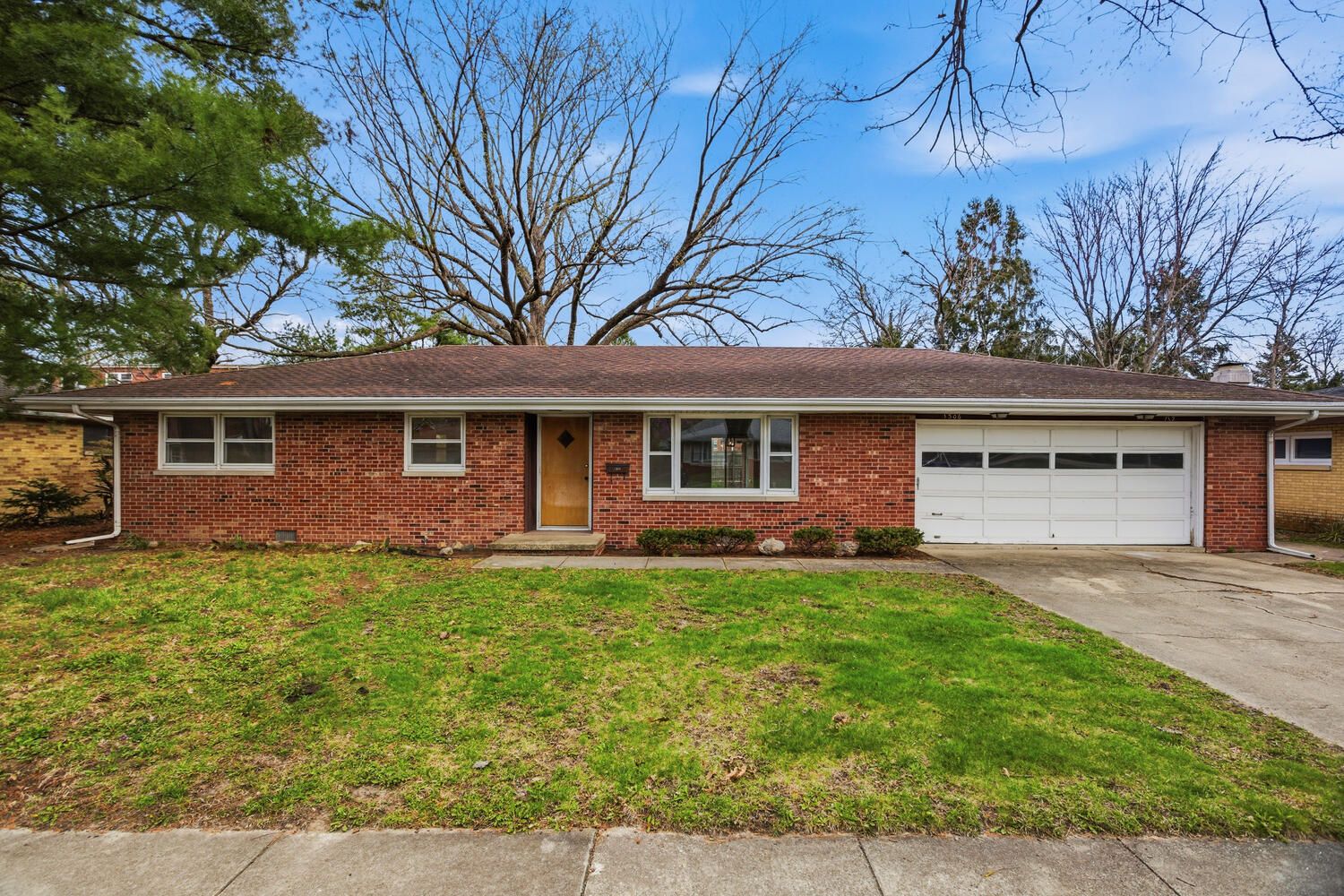 1306 E Mumford Drive — Urbana, IL 61801