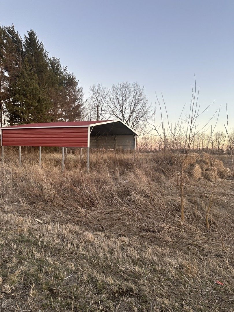 15757 Black Road, Lyndon, IL 61261