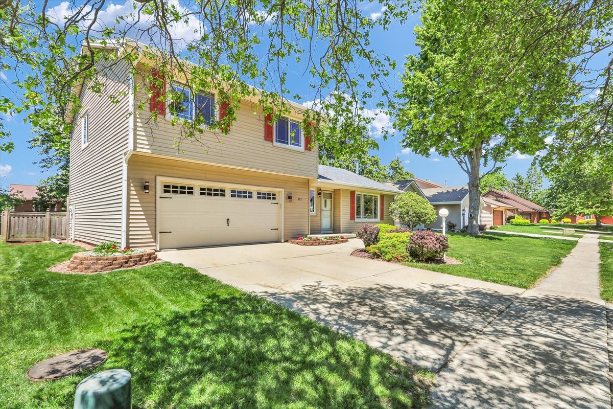 613 Crestview Drive, Champaign, IL 61822