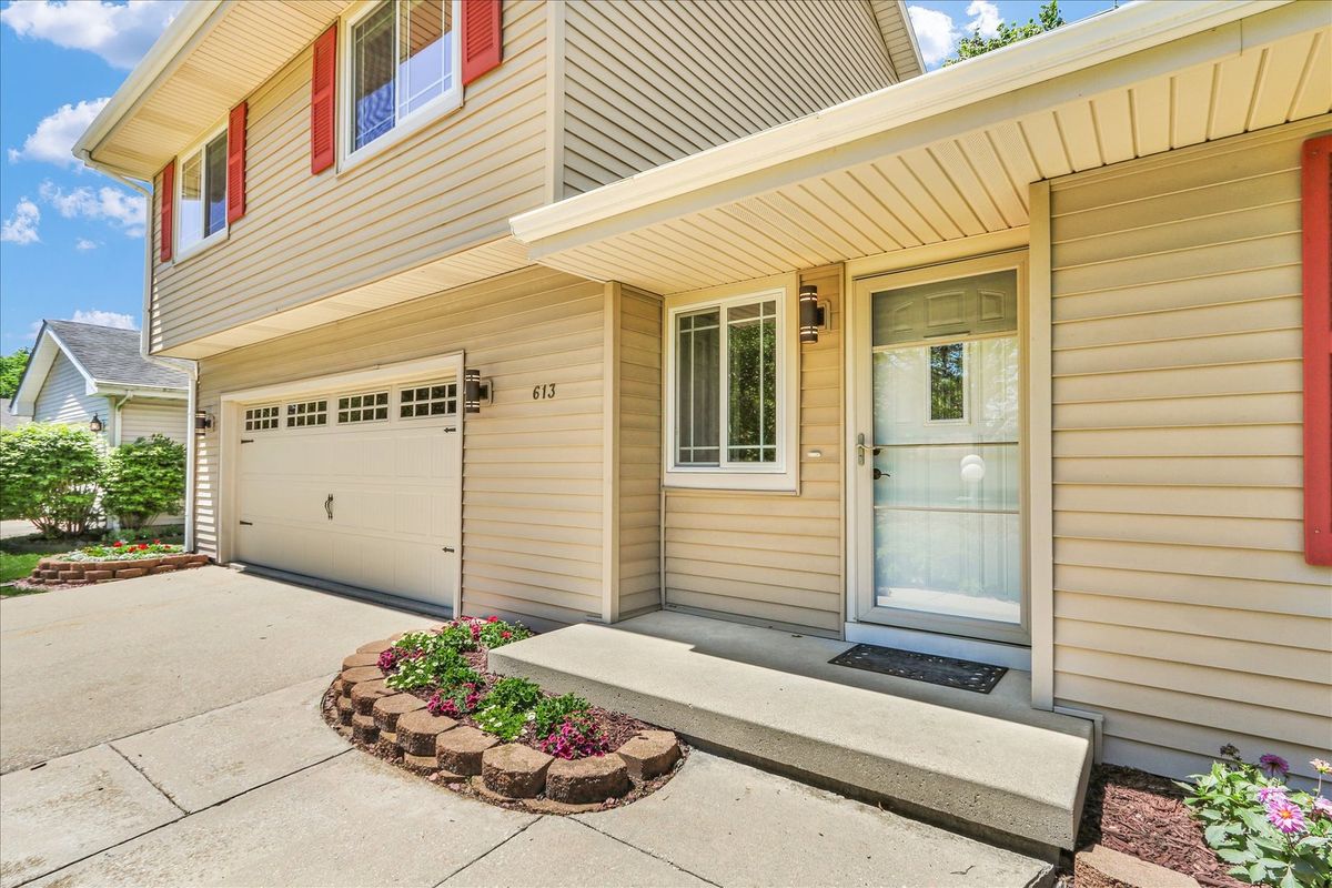 613 Crestview Drive, Champaign, IL 61822