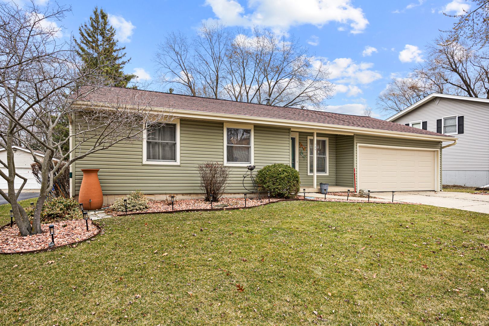 145 Concord Avenue — South Elgin, IL 60177
