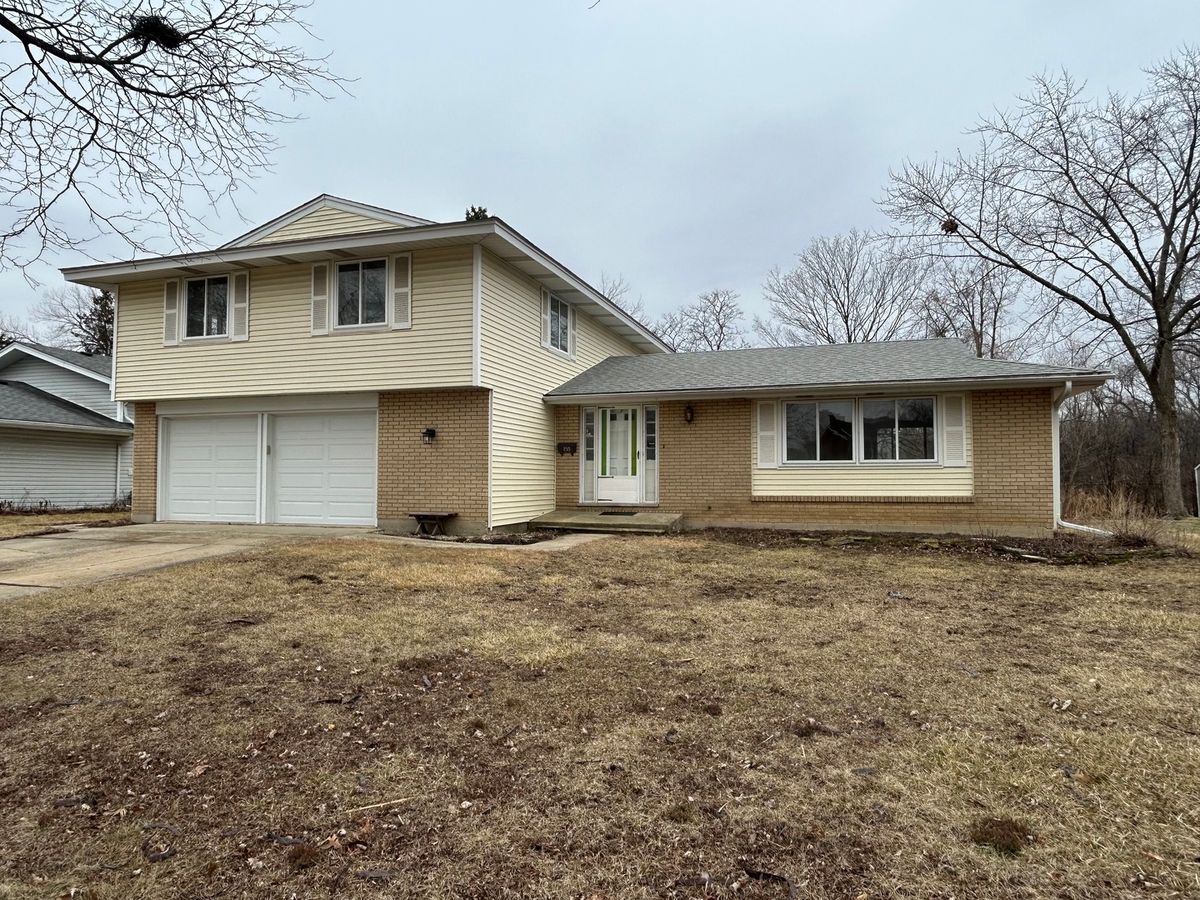 235 QUINCY Court, Schaumburg, IL 60193