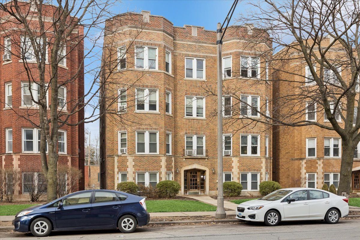 7348 Lake Street #2E — River Forest, IL 60305