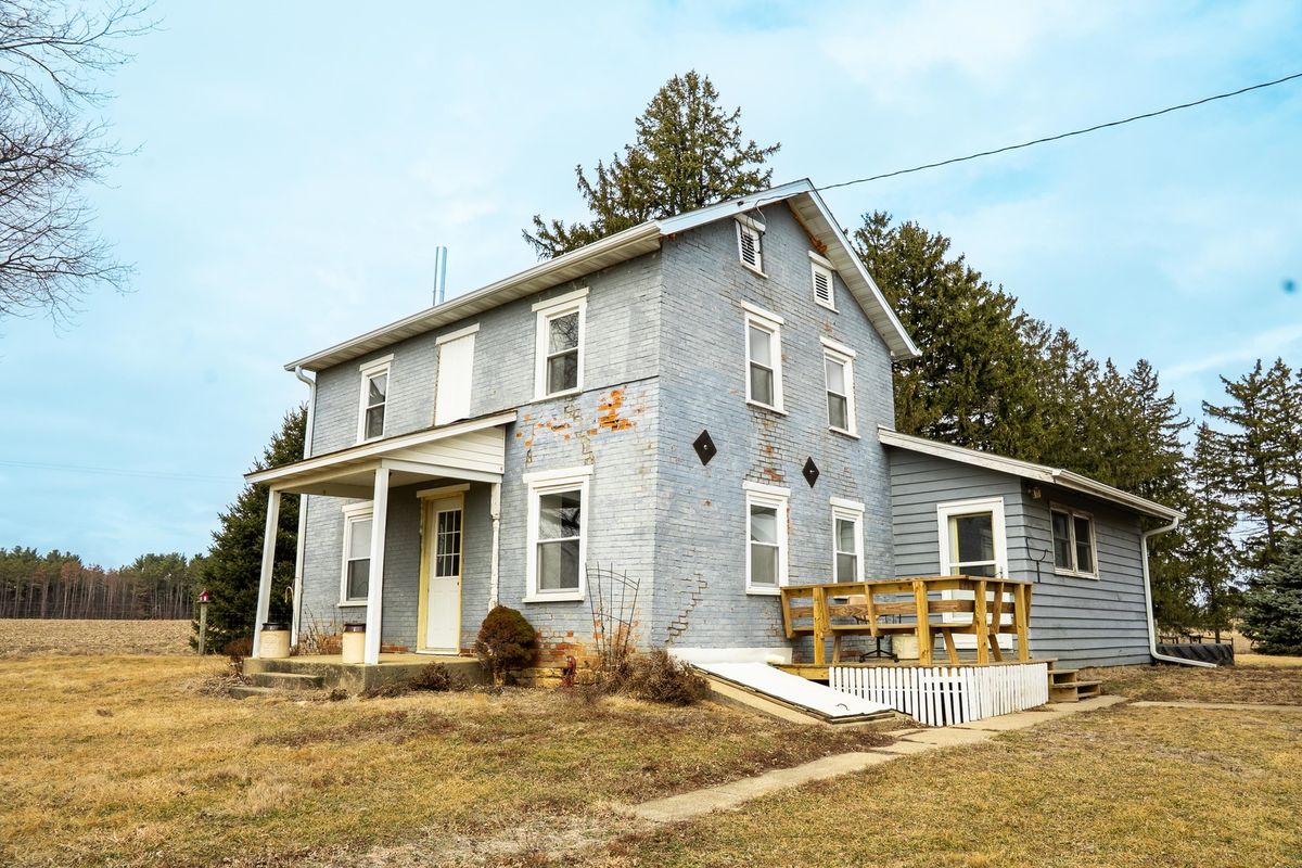 3651 N Brookeville Road, Forreston, IL 61030