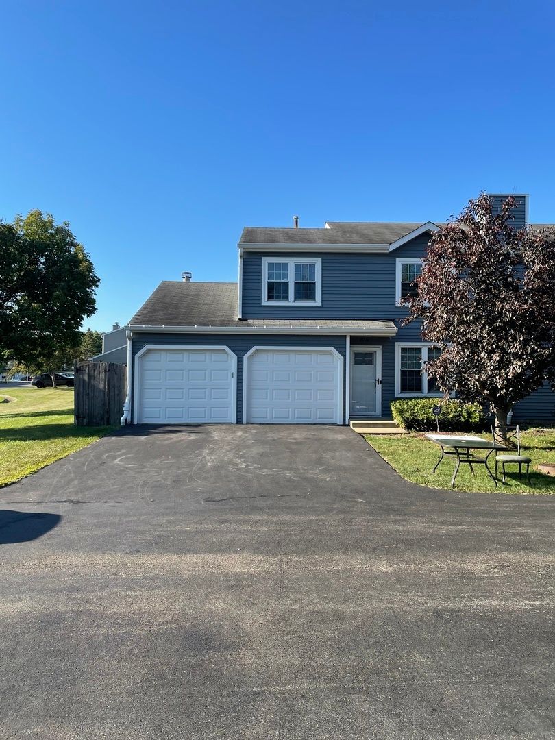 2011 Westview Lane — Round Lake Beach, IL 60073