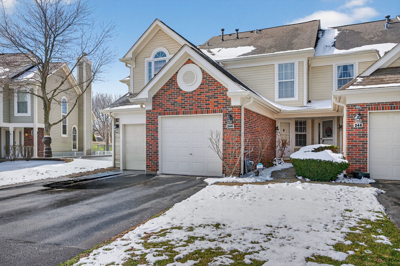 244 Steeplechase Court — Schaumburg, IL 60173