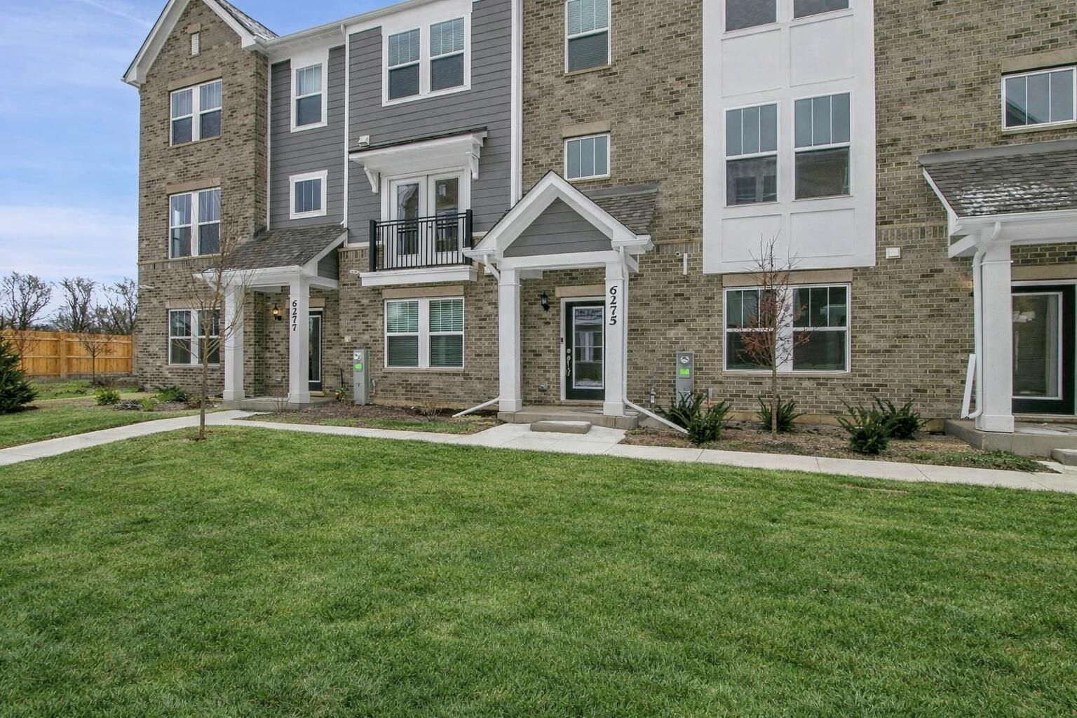 6275 Sandbelt Drive — Woodridge, IL 60517