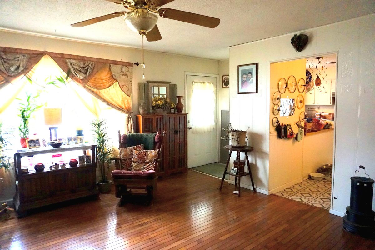 301 S Sims Street, Royalton, IL 62983