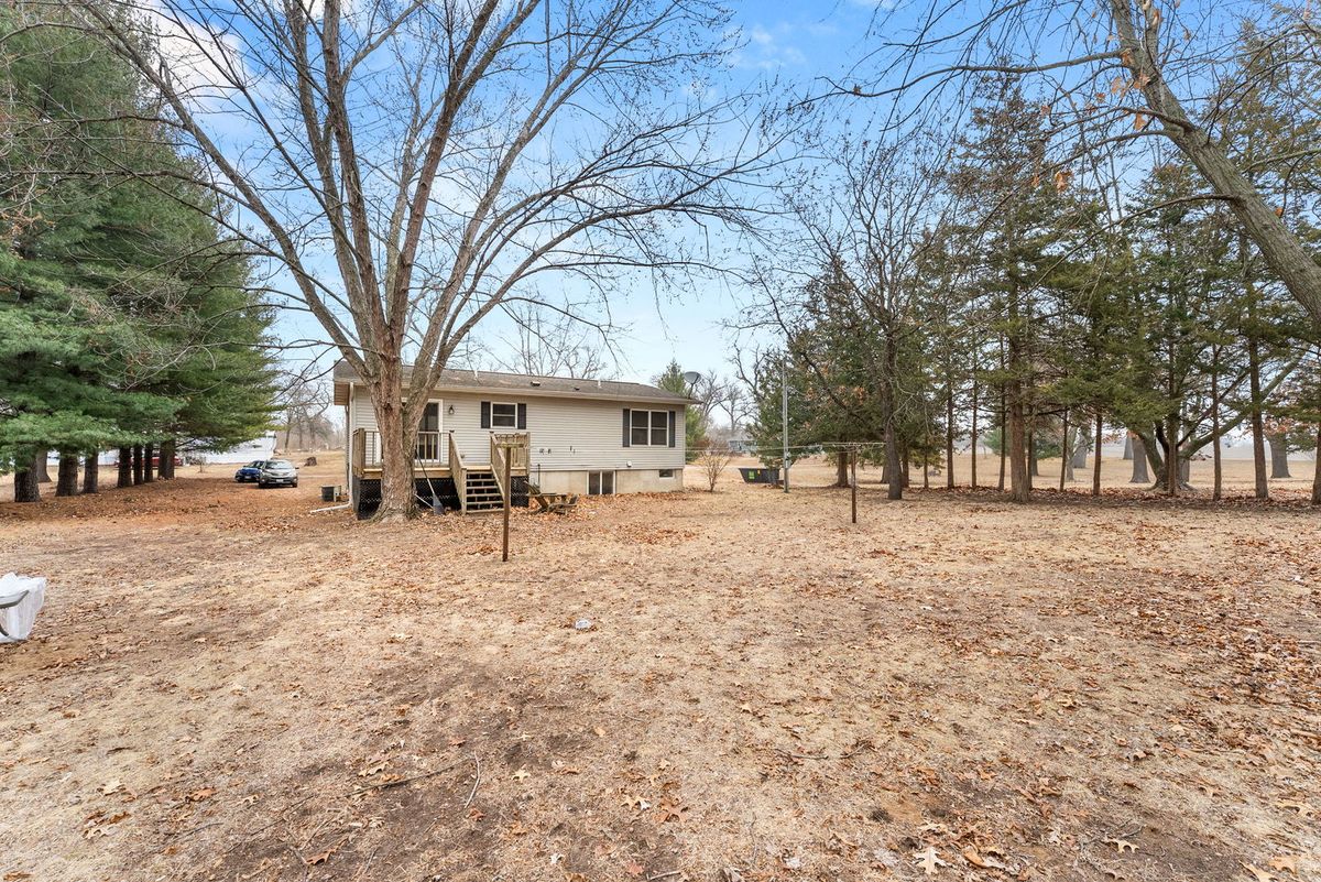 449 83rd Avenue, New Boston, IL 61272