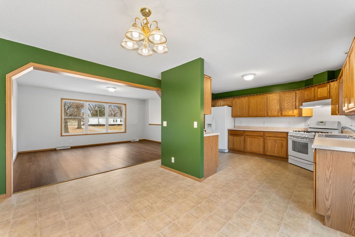 449 83rd Avenue, New Boston, IL 61272