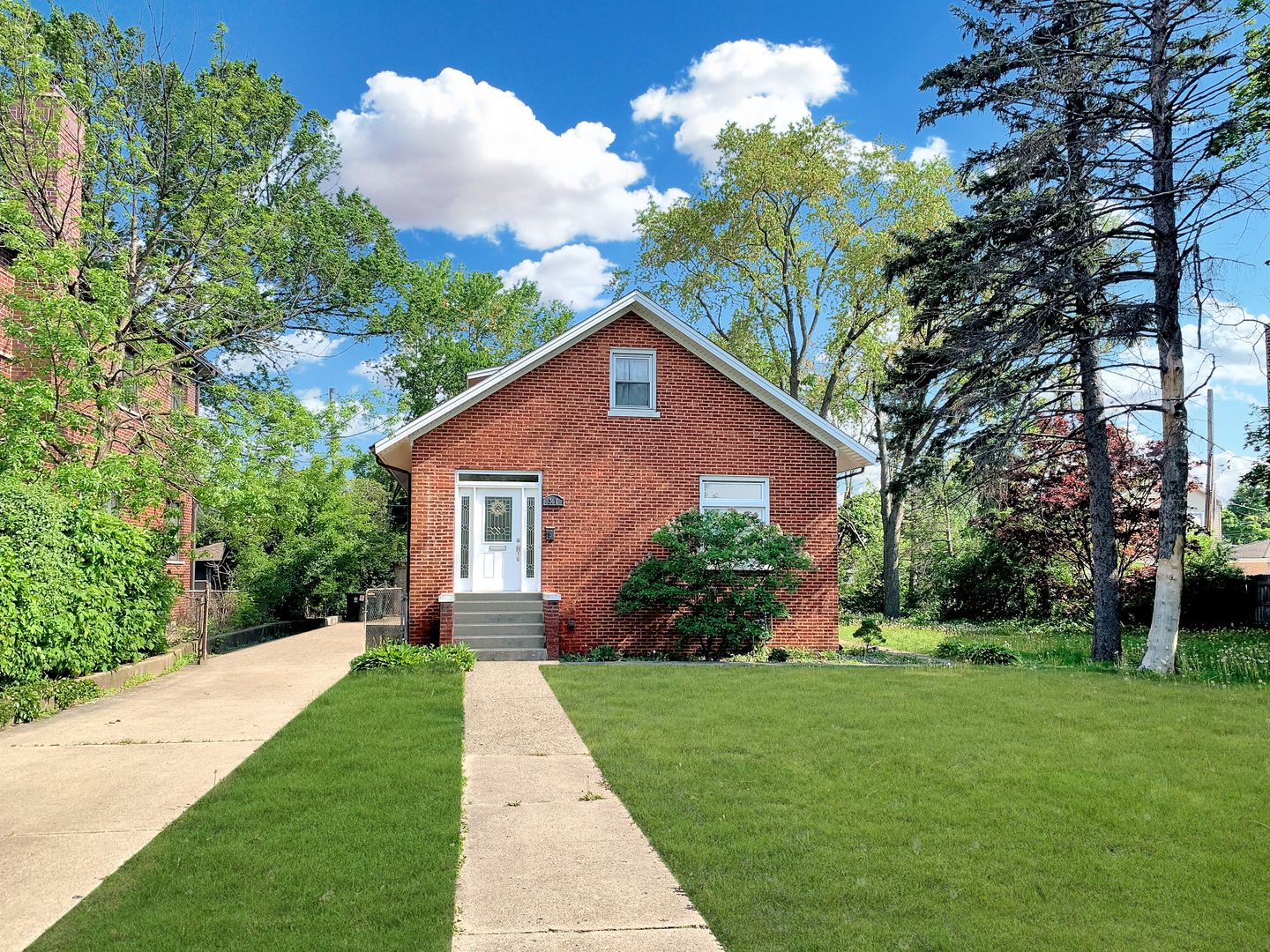 36 E Touhy Avenue — Park Ridge, IL 60068
