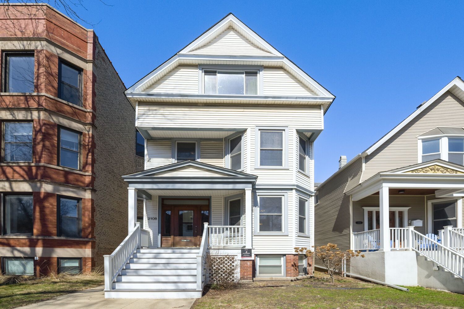 2108 W Addison Street — Chicago, IL 60618