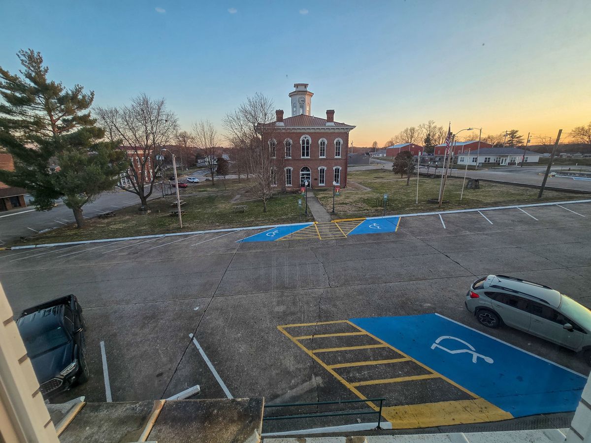 410 Court Street, Vienna, IL 62995