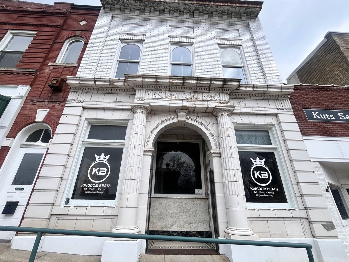 410 Court Street, Vienna, IL 62995