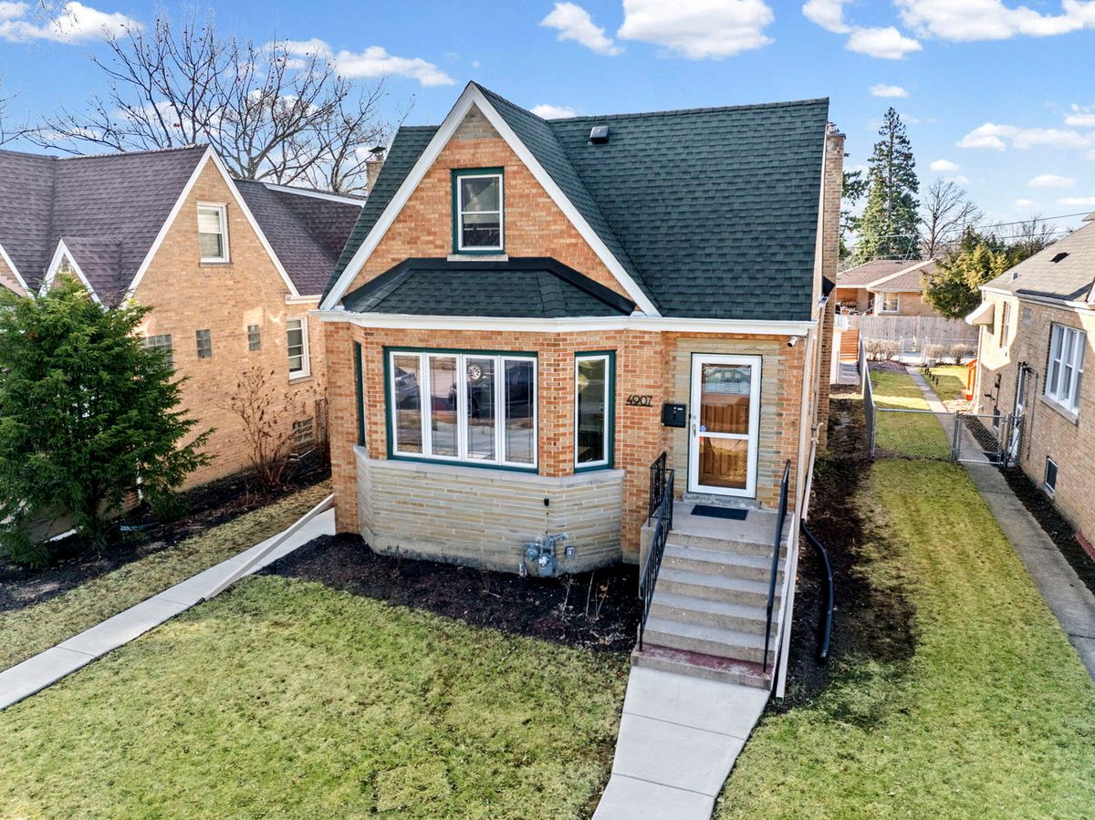 4907 Sherwin Avenue, Skokie, IL 60077