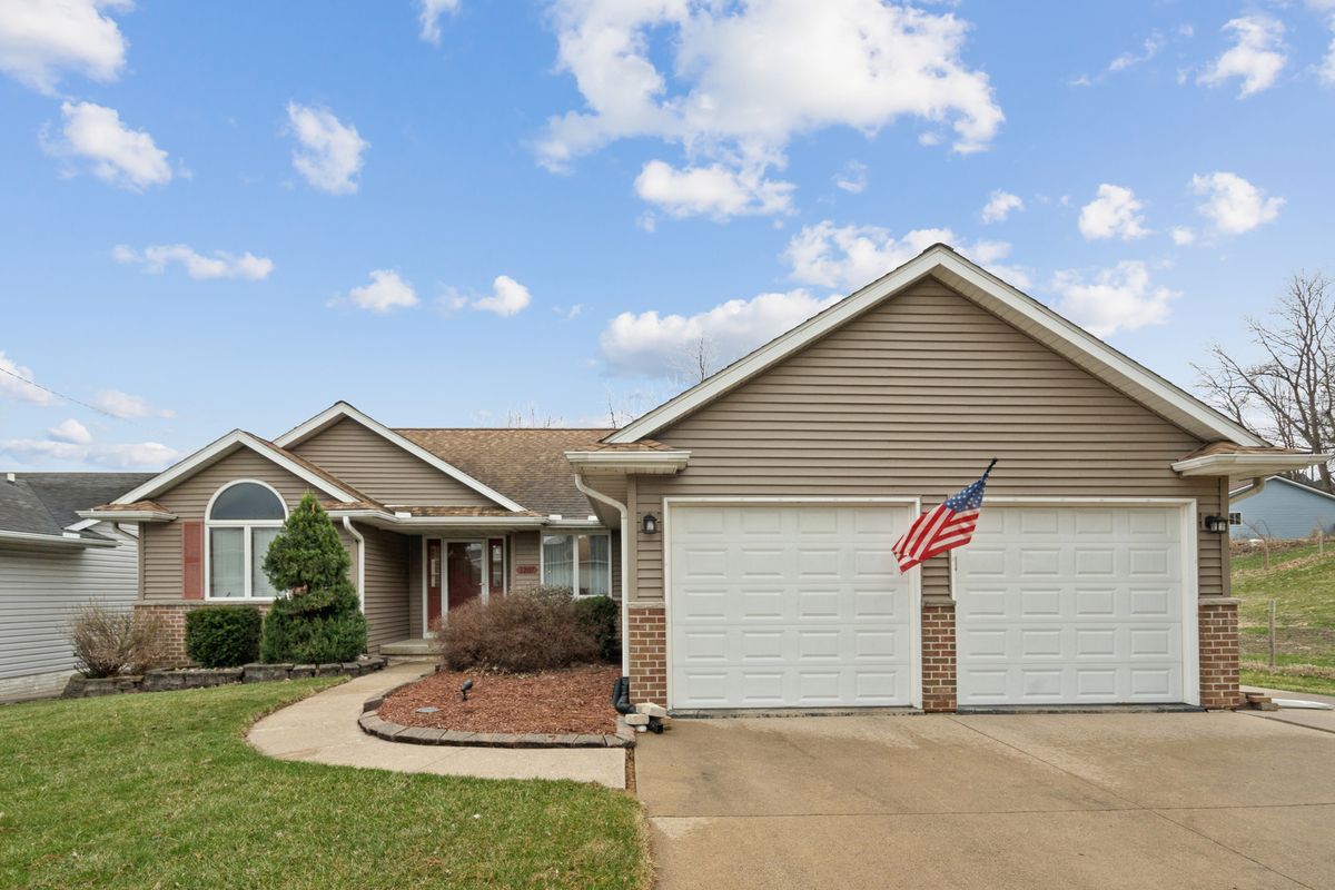 1207 26th Avenue, Clinton, IA 52732