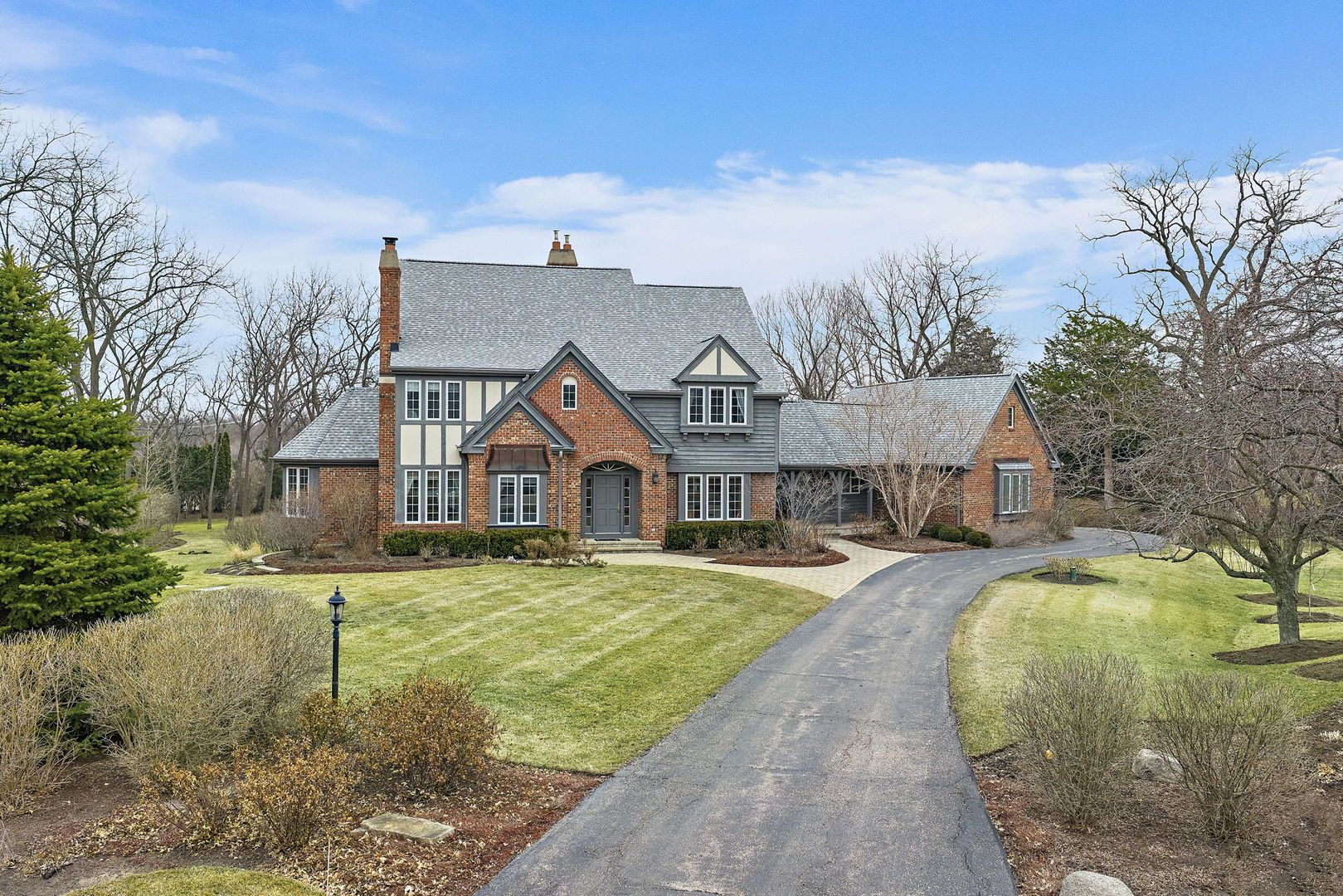 28360 Heritage Oak Road — Barrington, IL 60010