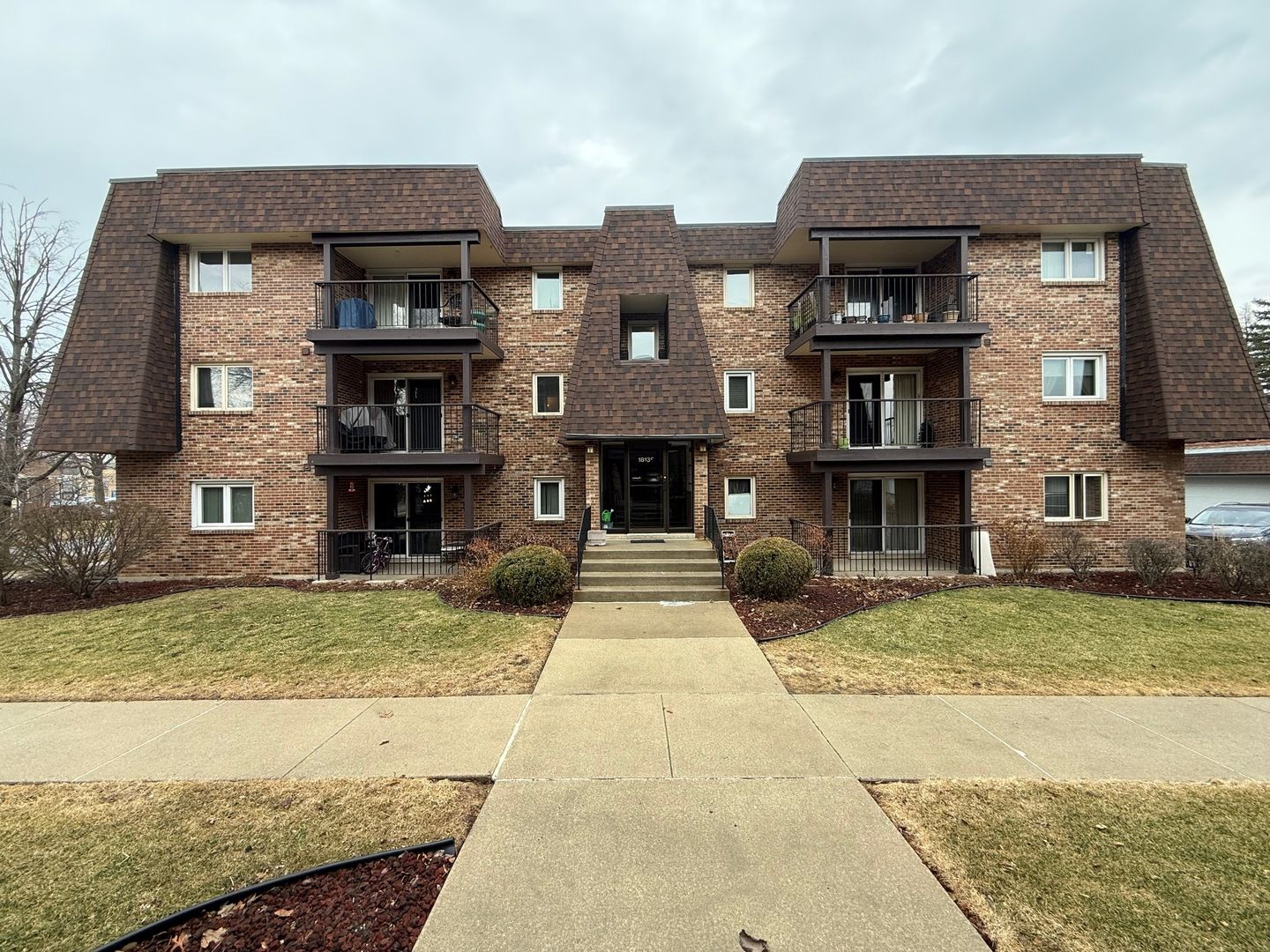 18135 Martin Avenue #2sw — Homewood, IL 60430