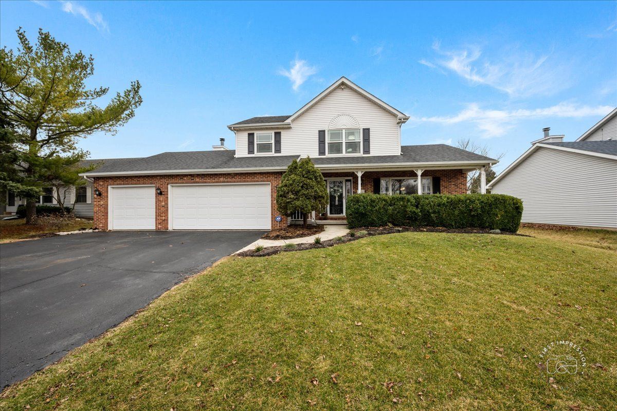 321 Jake Lane — Hampshire, IL 60140