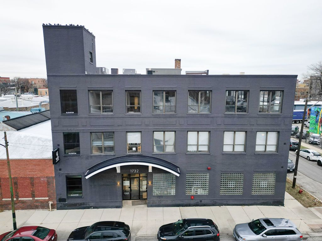 1732 W Hubbard Street — Chicago, IL 60622