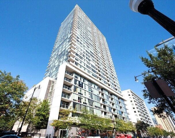 1720 S Michigan Avenue #1712 — Chicago, IL 60616