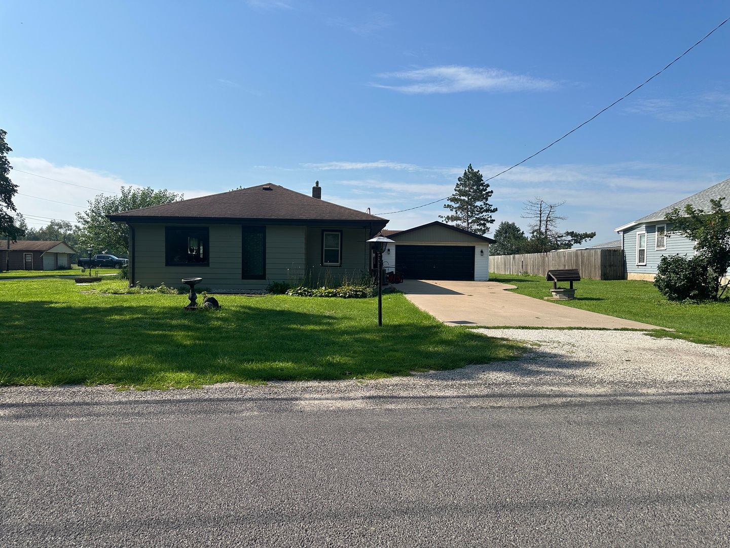415 W Livingston Road — Streator, IL 61364