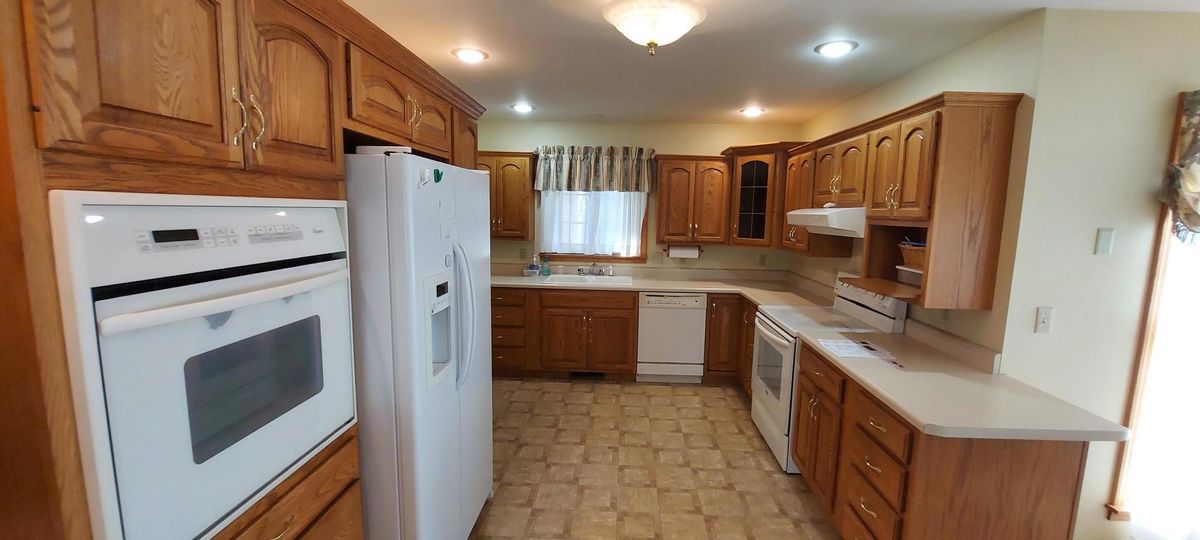 36 Illinois 17 Highway, New Windsor, IL 61465