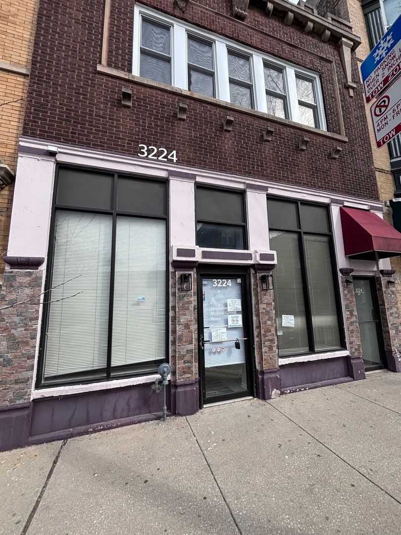 3224 W Armitage Avenue — Chicago, IL 60647