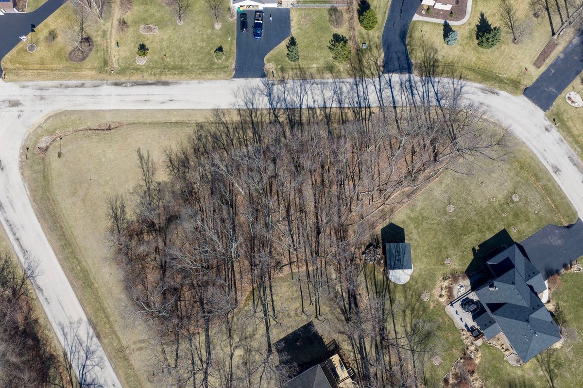 302 Kurt Lane, Kirkland, IL 60146