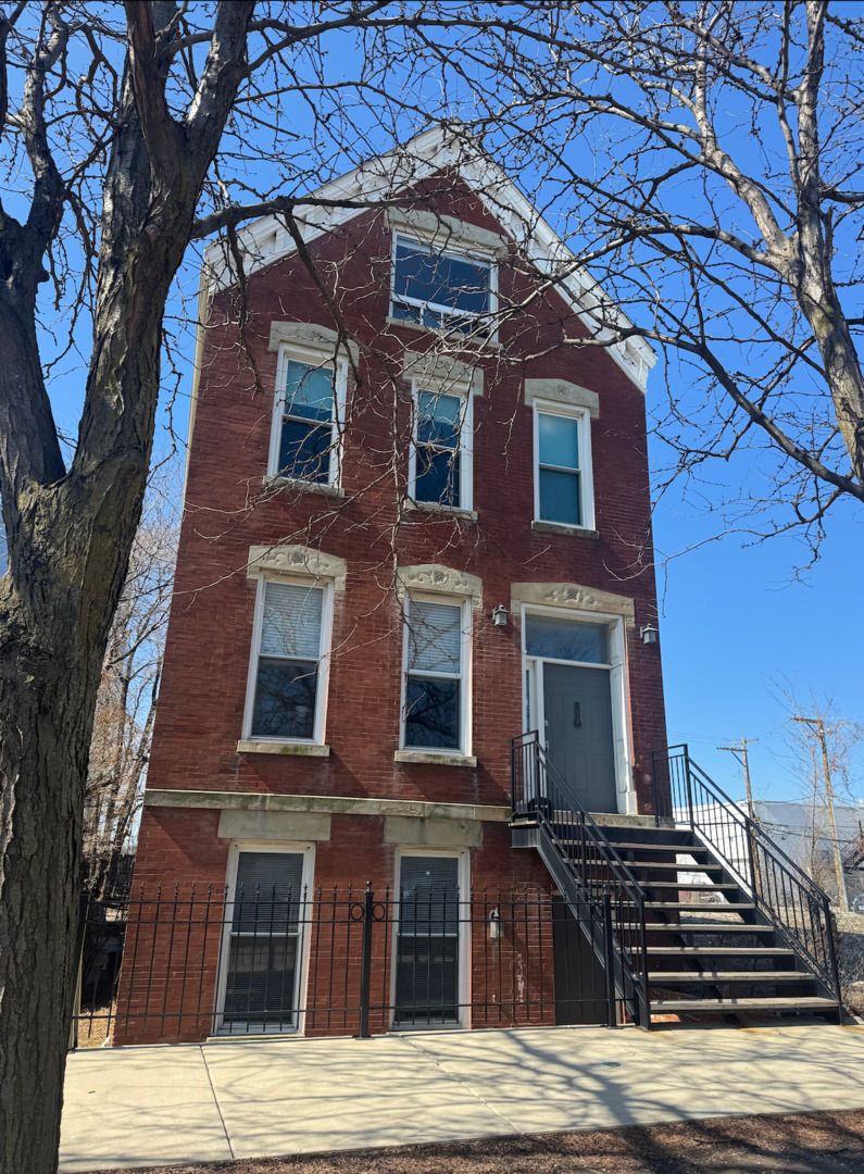 1530 Throop Street, Chicago, IL 60642