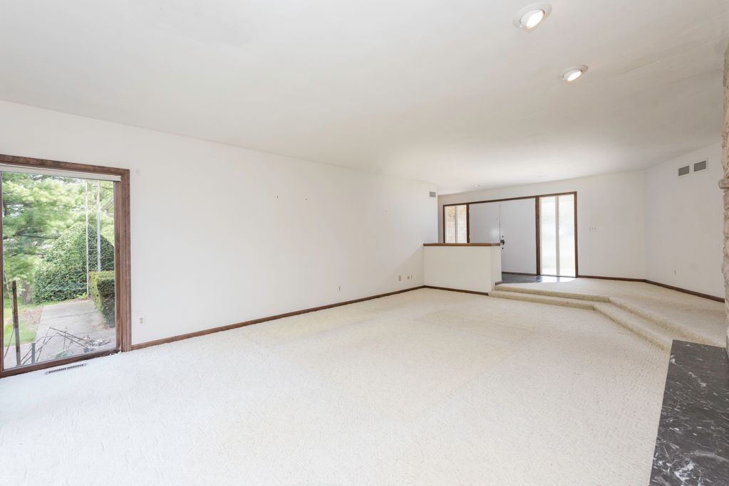 4914 3rd Street, Winthrop Harbor, IL 60096