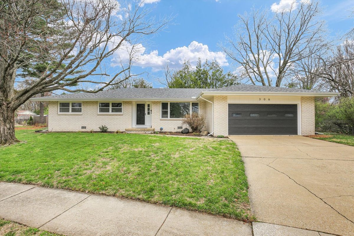 306 Holmes Street, Urbana, IL 61801