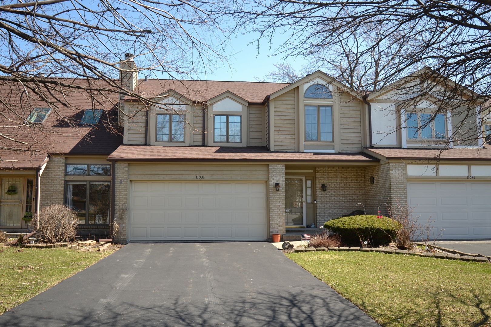 11031 S 84th Avenue — Palos Hills, IL 60465