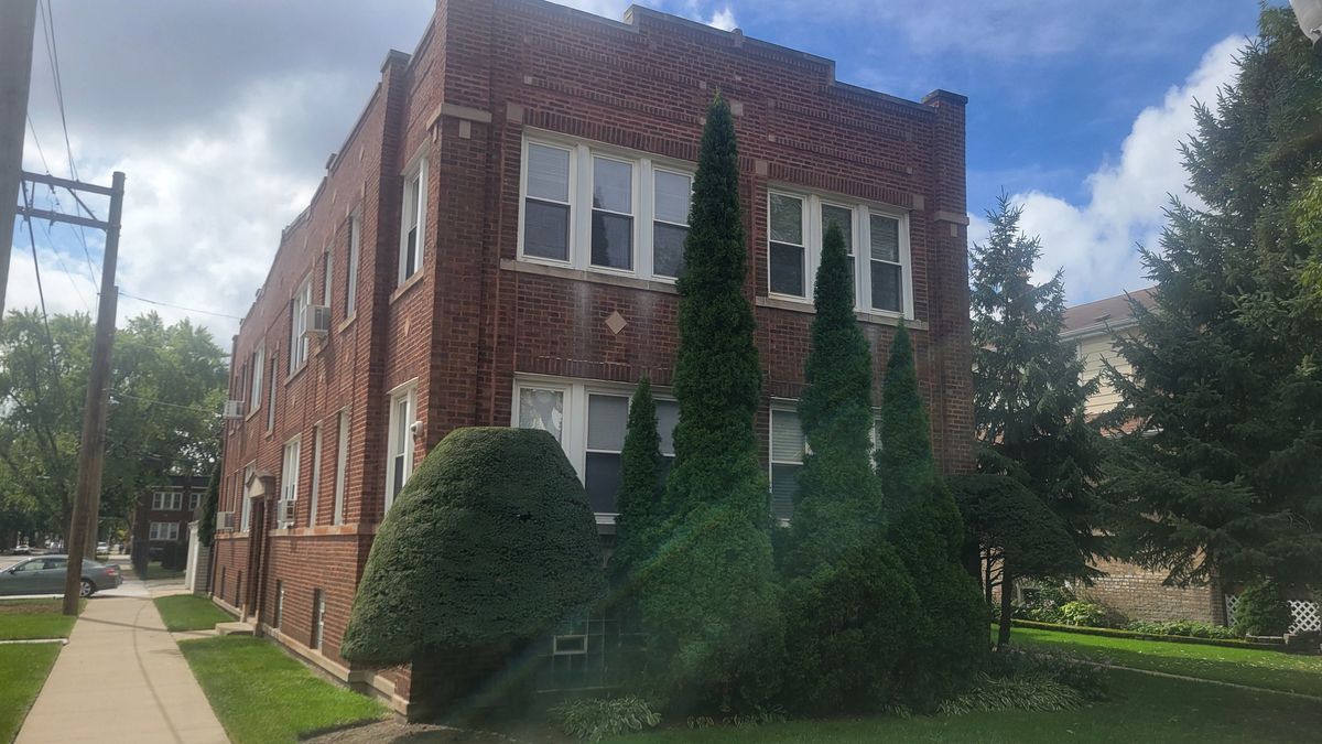 3020 Lavergne Avenue, Chicago, IL 60641