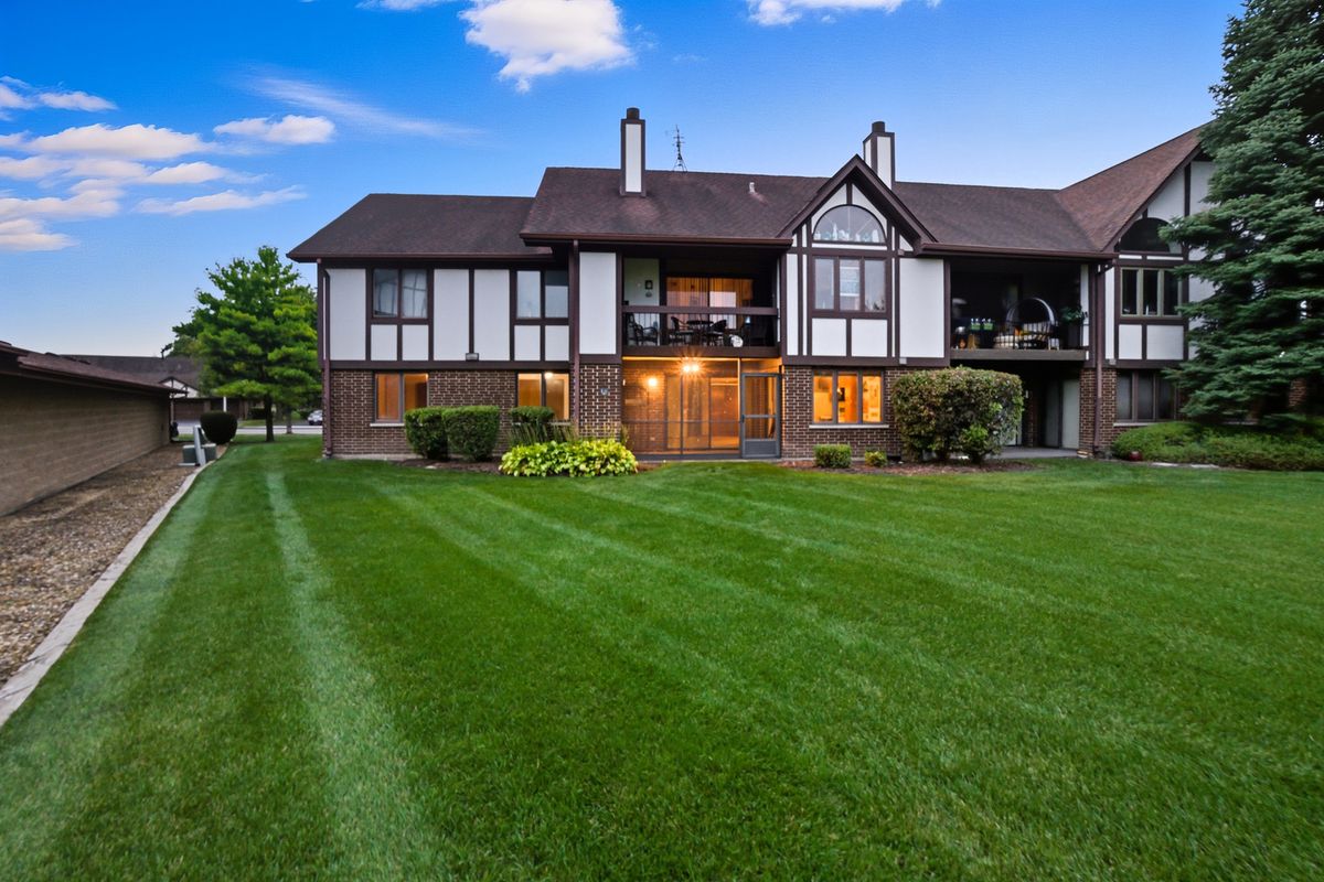 6740 180th Street, Tinley Park, IL 60477