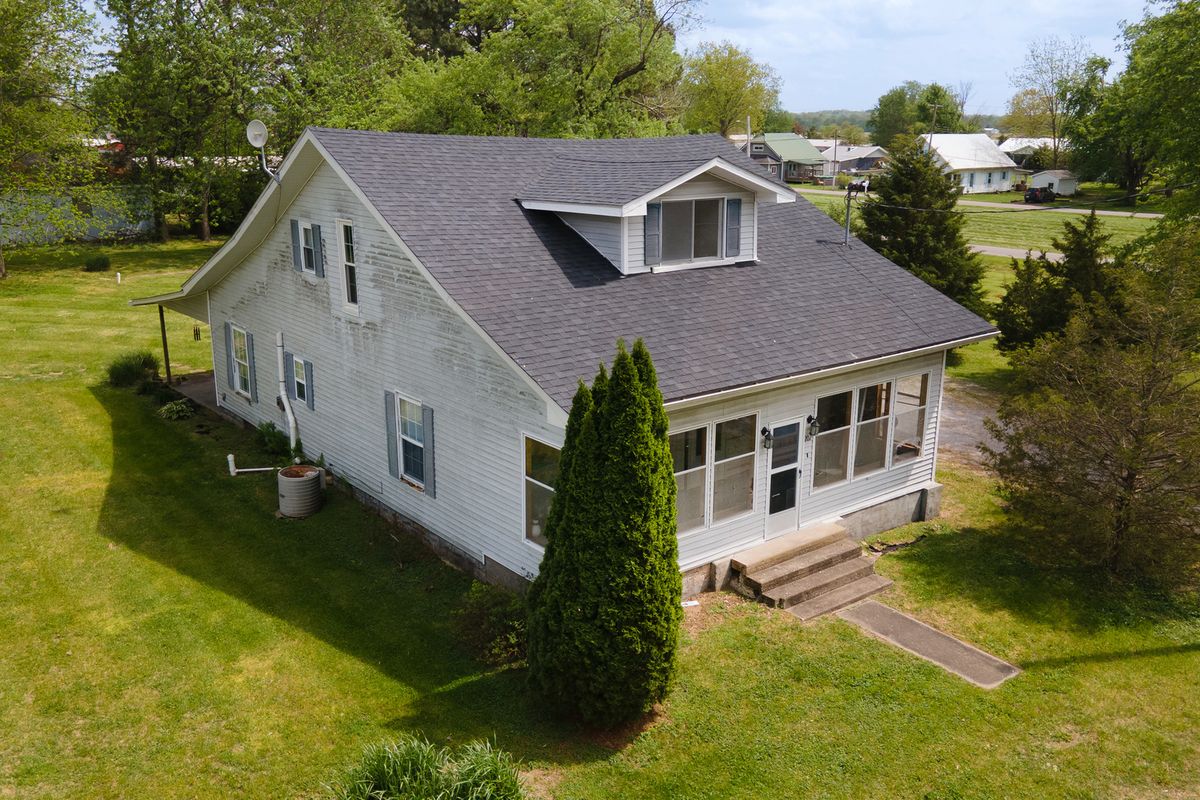 202 S Ervin Street, Pittsburg, IL 62974