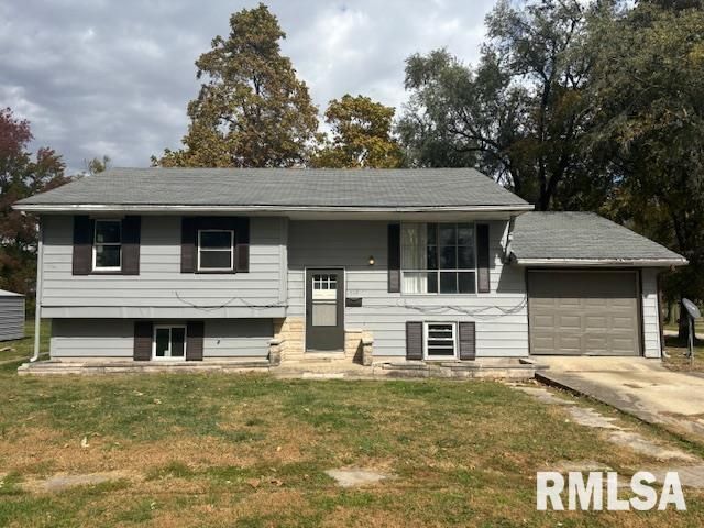 518 E Kerr Street — Centralia, IL 62801
